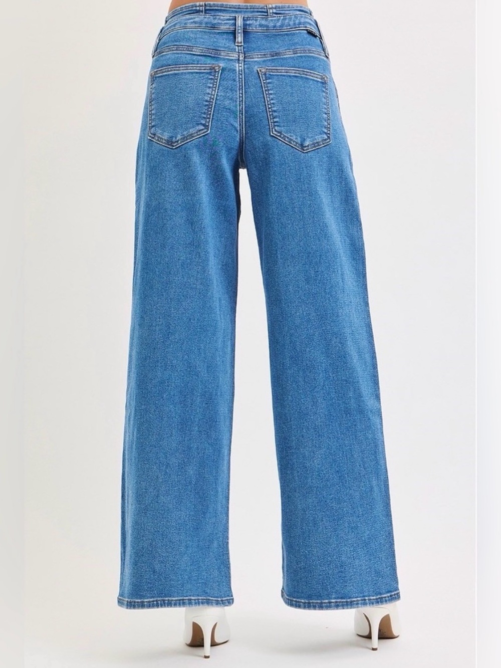 PW21332 Medium Wash Risen Slouchy Wide Leg With Pleated Detail Jeans, Size 1 NEW - Picture 2 of 4
